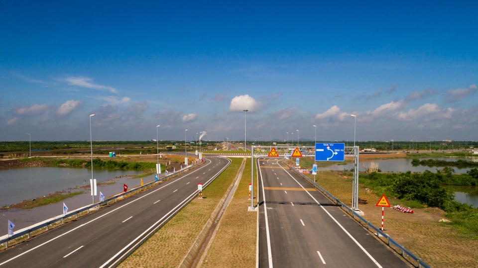 Ngắm cầu vượt biển dài nhất Việt Nam trước ngày thông xe - 10 Nút giao thông Km2+810 kết nối với đường Tây Nam của TP.Hải Phòng