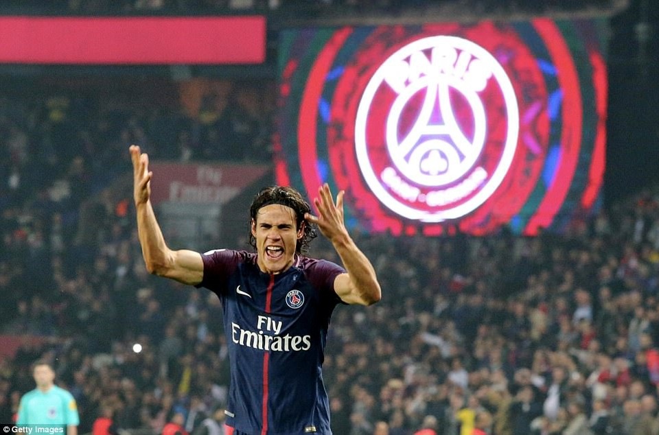 Cavani rực sáng giúp PSG chiến thắng trong ngày vắng Neymar - 2 Cavani rực sáng với cú đúp giúp PSG vùi dập Nice với tỷ số 3-0