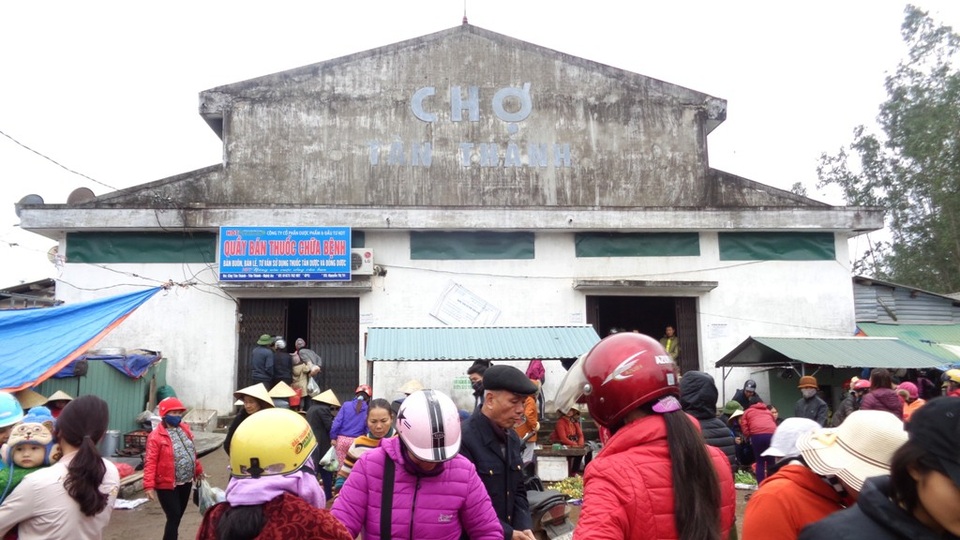 Cháy chợ ngày cuối năm, nhiều ki ốt bị thiêu rụi - 1
Chợ Tân Thành nơi xảy ra vụ hỏa hoạn vào lúc sáng sớm.