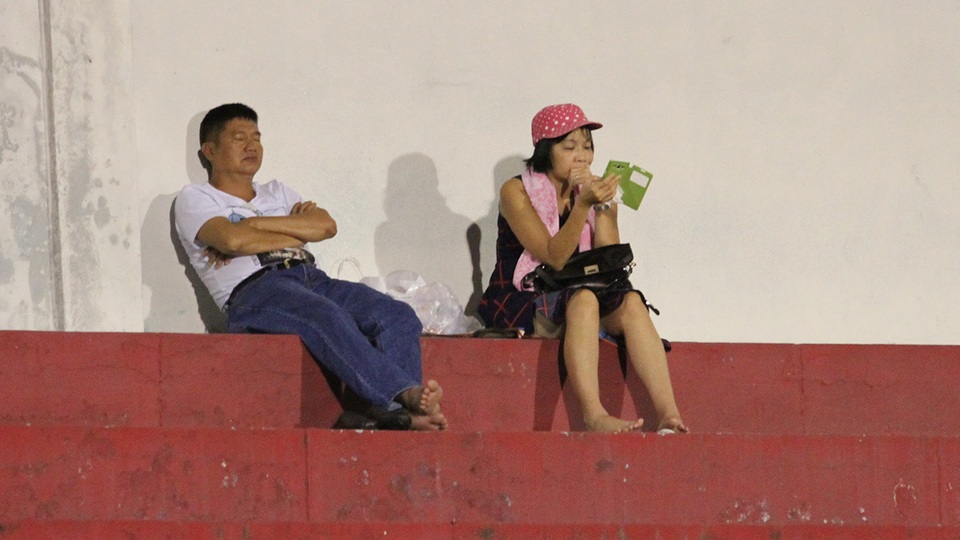 V-League thất bại về chất lượng và hình ảnh với người hâm mộ - 1 V-League giờ không còn hấp dẫn với khán giả trong nước (ảnh: Trọng Vũ)