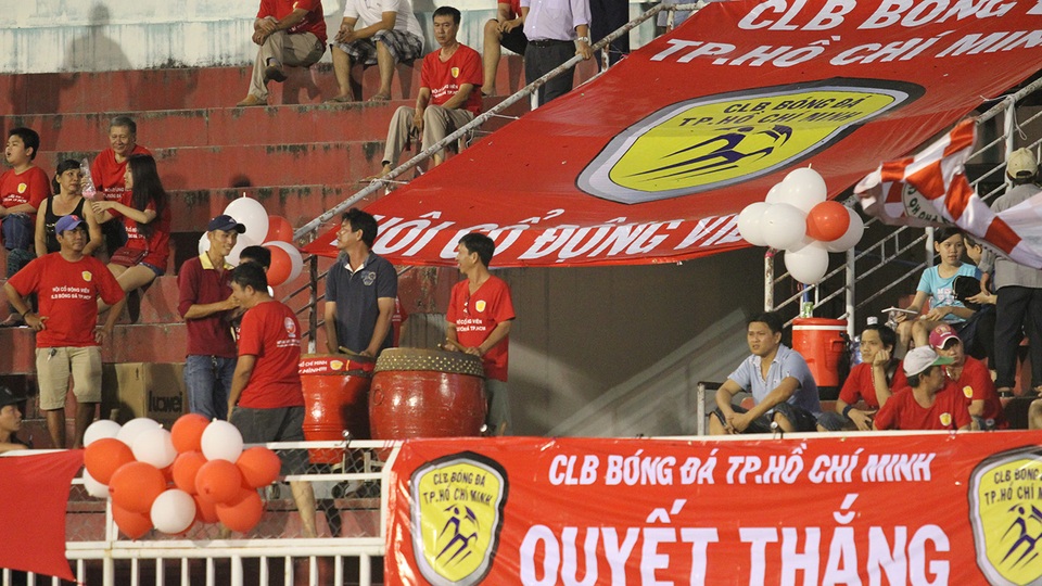 Sắc màu trong trận derby bóng đá TPHCM - 3