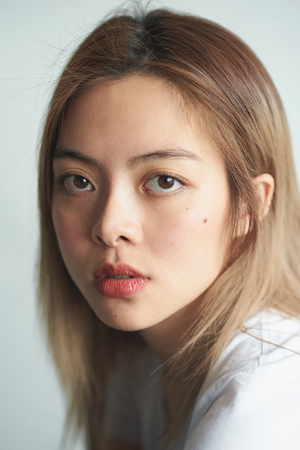 Khuôn mặt "không make- up" xinh đẹp của con gái Việt - 3 Khuôn mặt "không make- up" xinh đẹp của con gái Việt - 3