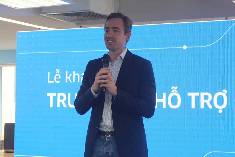 CEO Uber Việt Nam giãi bày chuyện nộp thuế - 1 Ông Tom White, Giám đốc Điều hành Uber Việt Nam. (Ảnh: Hồng Vân)