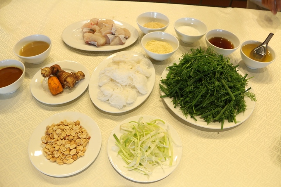 Bếp Ngon: Học cách làm món chả cá Hà Nội “chuẩn” hương vị truyền thống - 2
Các nguyên liệu được dùng cho món chả cá.