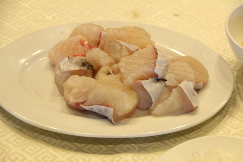 Bếp Ngon: Học cách làm món chả cá Hà Nội “chuẩn” hương vị truyền thống - 3
Cá sau khi đã được lọc và thái. Có thể sử dụng cá nheo hoặc cá lăng đều được.