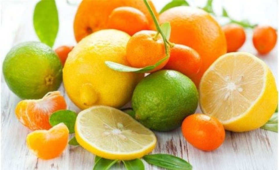 Cách chăm sóc da cho những người thức khuya - 2 Bổ sung vitamin C sẽ giúp làn da khỏe mạnh, sáng đẹp.