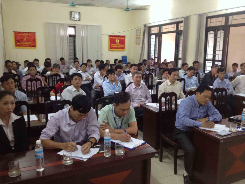 Giá lợn 10.000 đồng/kg, Hà Nội sẽ tiêu diệt bớt lợn nái - 1
Hội nghị diễn ra trong không khí hết sức căng thẳng.