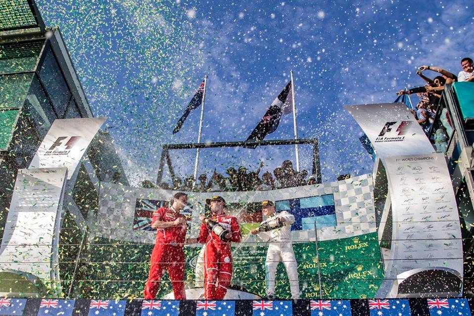 Vettel có chiến thắng thuyết phục trước Hamilton - 1
Chiến thắng của Sebastian Vettel tại chặng 1 Rolex Australian Grand Prix đã giúp đội đua Ferrari giải cơn khát danh hiệu kể từ chặng đua SingaporeGP 2015.