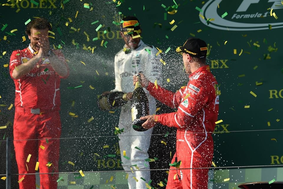 Vettel có chiến thắng thuyết phục trước Hamilton - 2 Vettel có chiến thắng thuyết phục trước Hamilton - 2