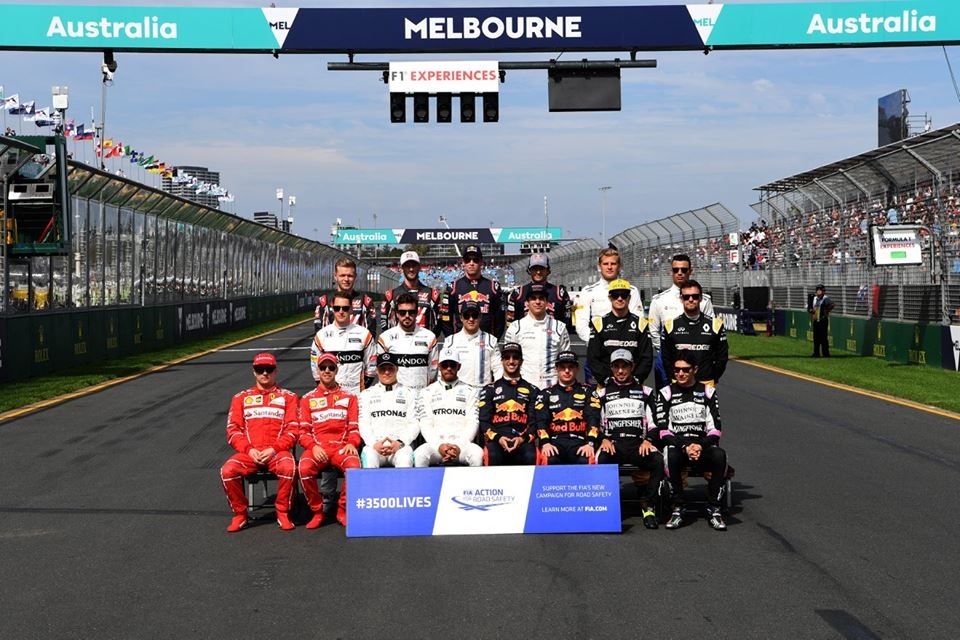 Vettel có chiến thắng thuyết phục trước Hamilton - 16 Vettel có chiến thắng thuyết phục trước Hamilton - 16