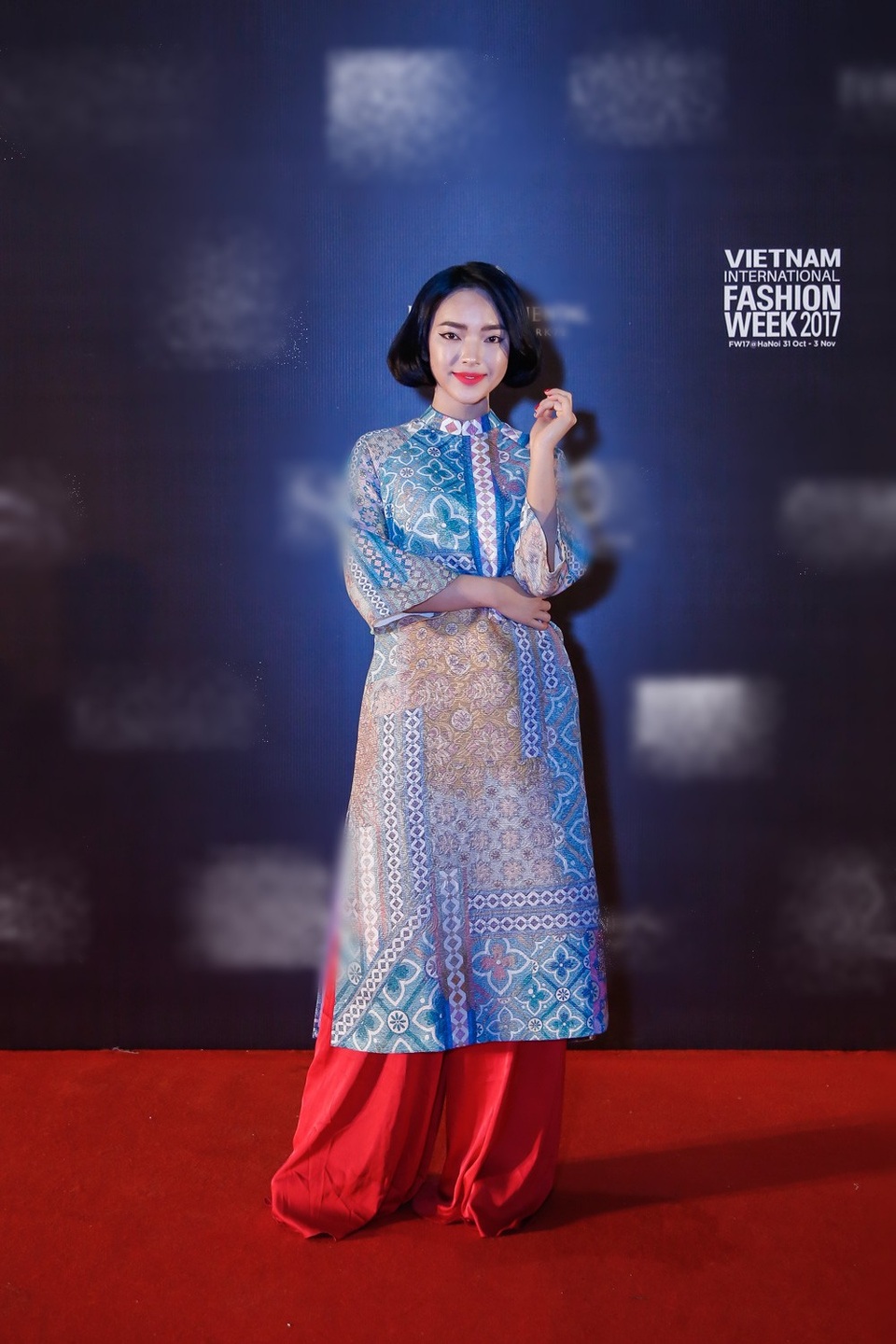 Hot girl cá tính Châu Bùi...