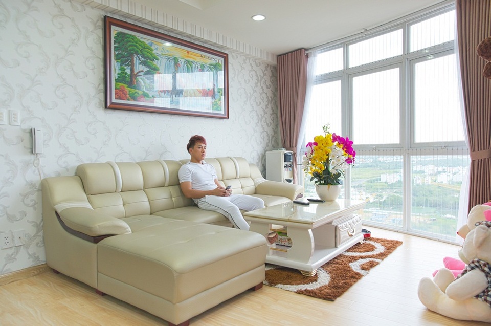 Căn hộ của Châu Khải Phong nằm ở tầng 19 của một khu chung cư tại huyện Bình Chánh, thành phố Hồ Chí Minh.