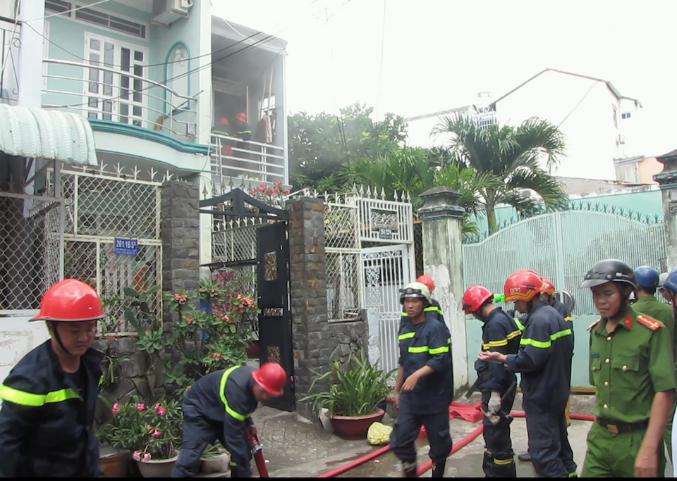 Cảnh sát PCCC tại hiện trường