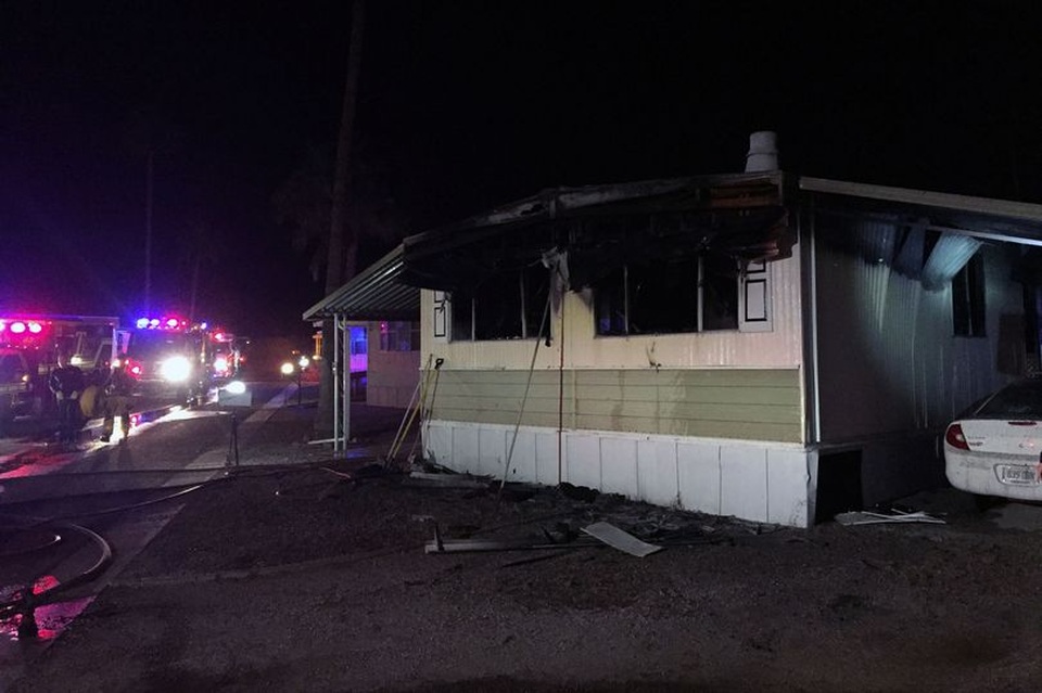 Thiêu rụi cả nhà vì dùng đèn khò diệt... nhện - 1