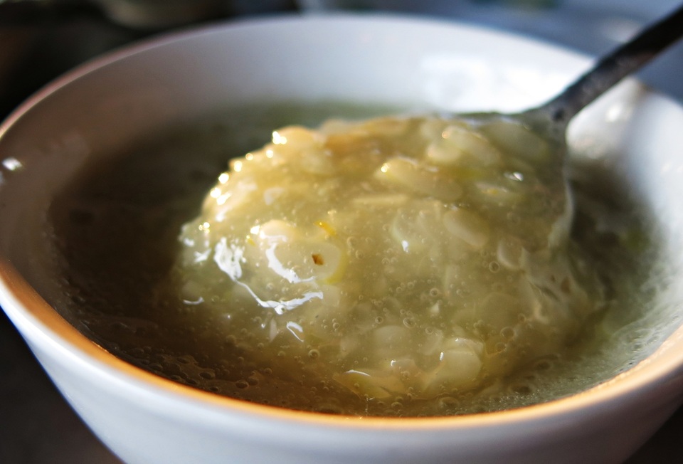 Những món ngon không nên bỏ qua khi đến Hội An - 6 Chè bắp