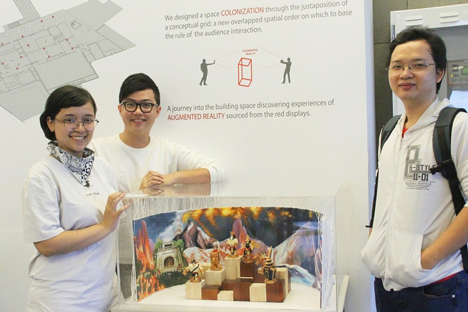 Người trẻ Sài thành yêu văn hóa làm bộ cờ vua dân tộc - 3
...và nhóm thực hiện gặp không ít khó khăn về việc chọn nhân vật lịch sử phù hợp với các quân cờ cũng như việc chế tác.