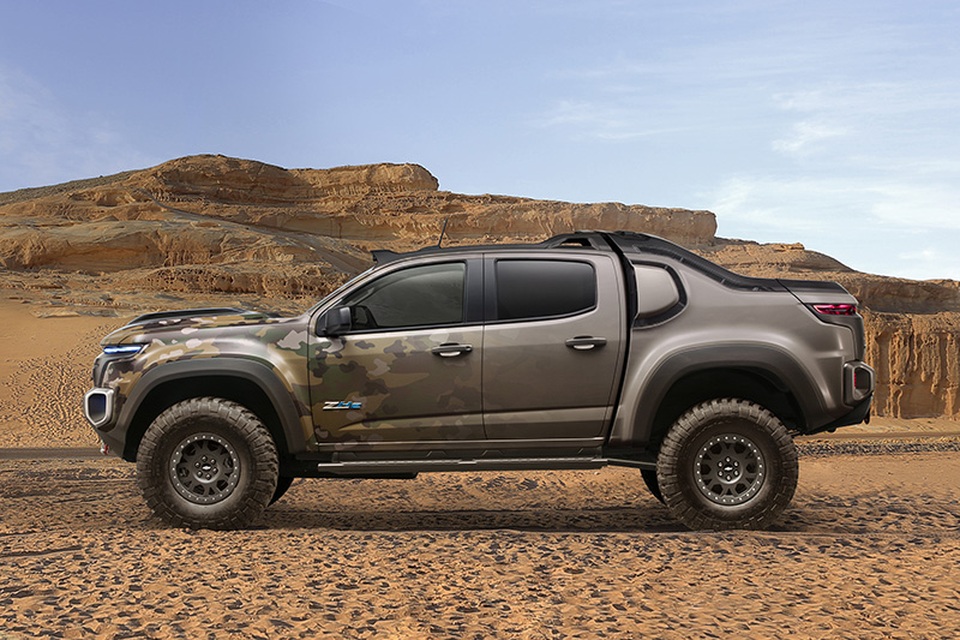 Chevrolet Colorado ZH2 Concept - "Dấn thân" vào việc nhà binh - 4 Chevrolet Colorado ZH2 Concept - "Dấn thân" vào việc nhà binh - 4