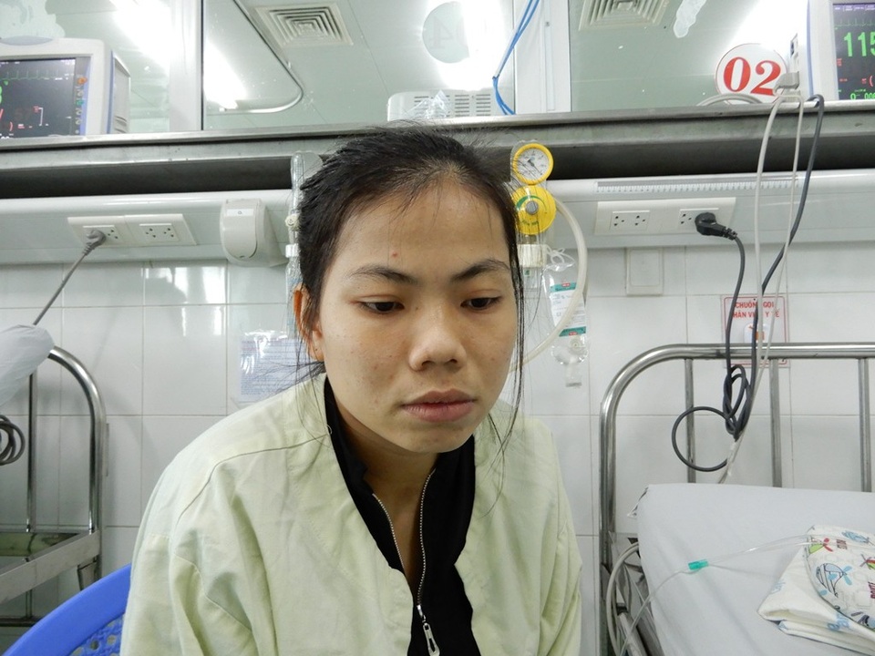 Thương cháu bé 11 tháng tuổi bị não úng thủy - 5 Thêm chỉ biết gạt nước mắt vào trong để cùng con chiến đấu với bệnh tật