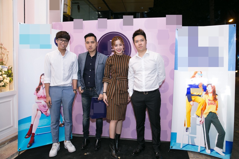 Đông Nhi diện phong cách đối lập The Voice hội ngộ Chi Pu - 10 Ca sĩ Lê Hiếu (ngoài cùng bên phải) cũng có mặt.