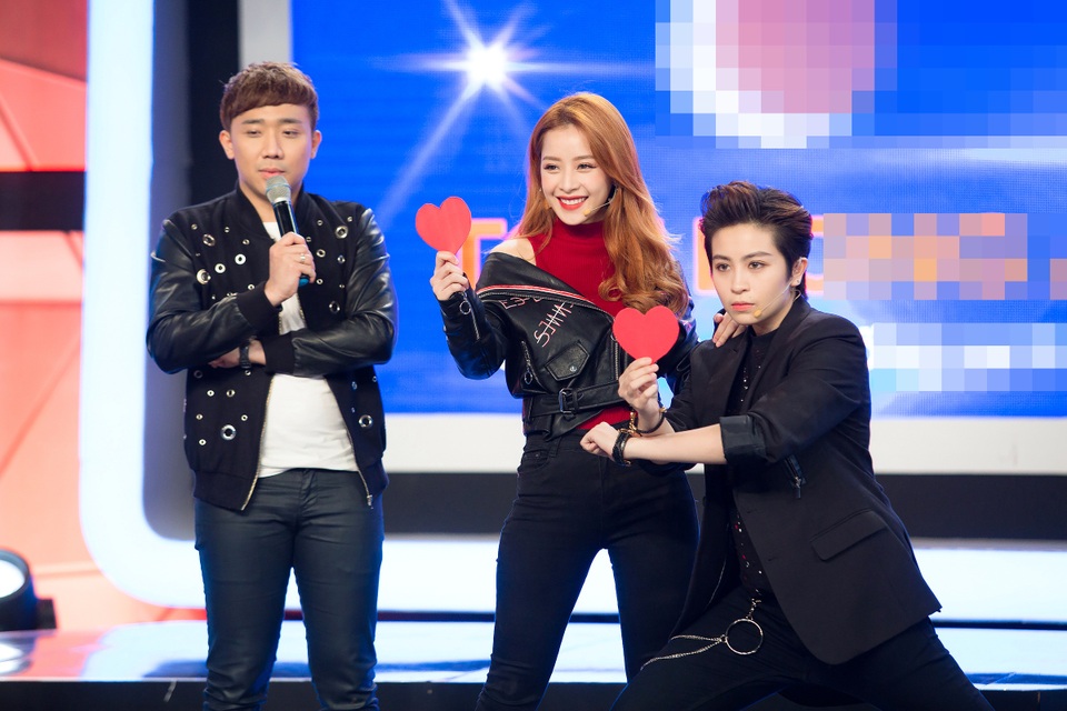 Tại vòng 5, khi được yêu cầu thể hiện điệu nhảy Jive, nữ diễn viên 9x liền kéo theo Gil Lê và cả hai đã có màn nhảy đôi ngẫu hứng mà đáng yêu, mang lại tiếng cười sảng khoái cho khán giả.