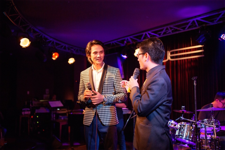 Giọng ca 9X chia sẻ: “Mỗi bài hát trong từng phần giống như một câu chuyện trong một khoảnh khắc nào đó của đời người trong cuộc sống. Có thể là vui, có thể là buồn. Nhưng Tam tin rằng, dù ngôn từ trong bài hát có day dứt đến mấy thì chỉ cần bản thân mình luôn sống và suy nghĩ tích cực thì chuyện gì cũng có thể trải qua”.