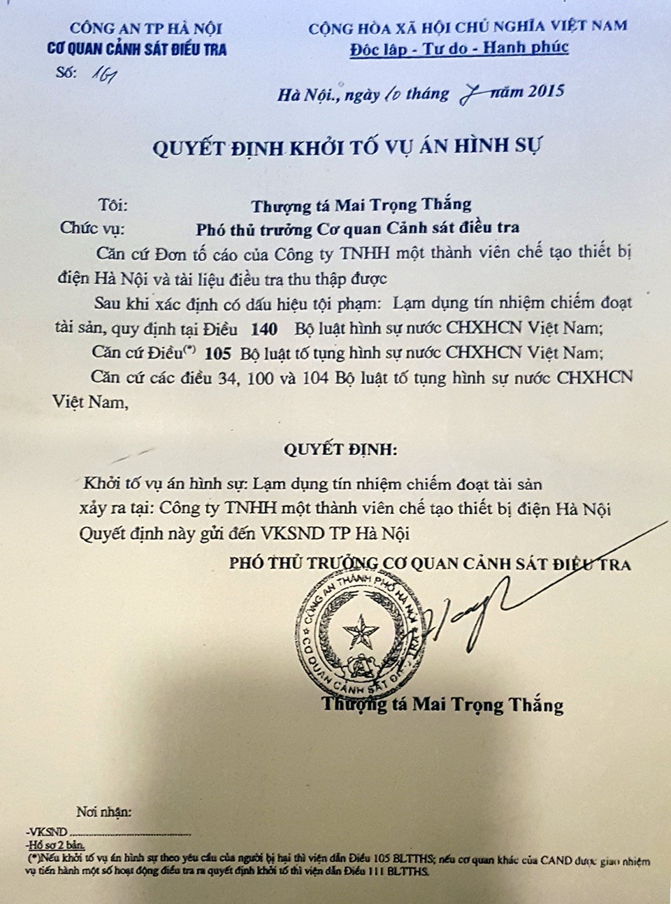Hà Nội: Điều tra vụ giám đốc bị tố chiếm đoạt gần 19 tỷ đồng rồi... bỏ việc! - 1 Quyết định khởi tố vụ án hình sự Lạm dụng tín nhiệm chiếm đoạt tài sản xảy ra tại Công ty TBĐ.