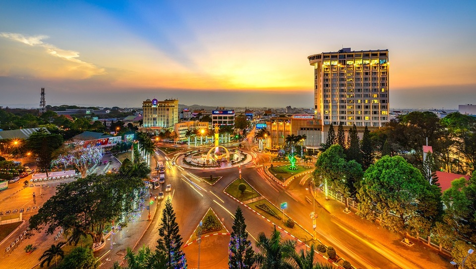 Việt Nam đẹp nao lòng khi nhìn từ trên cao - 7 Chiều vàng Ban Mê