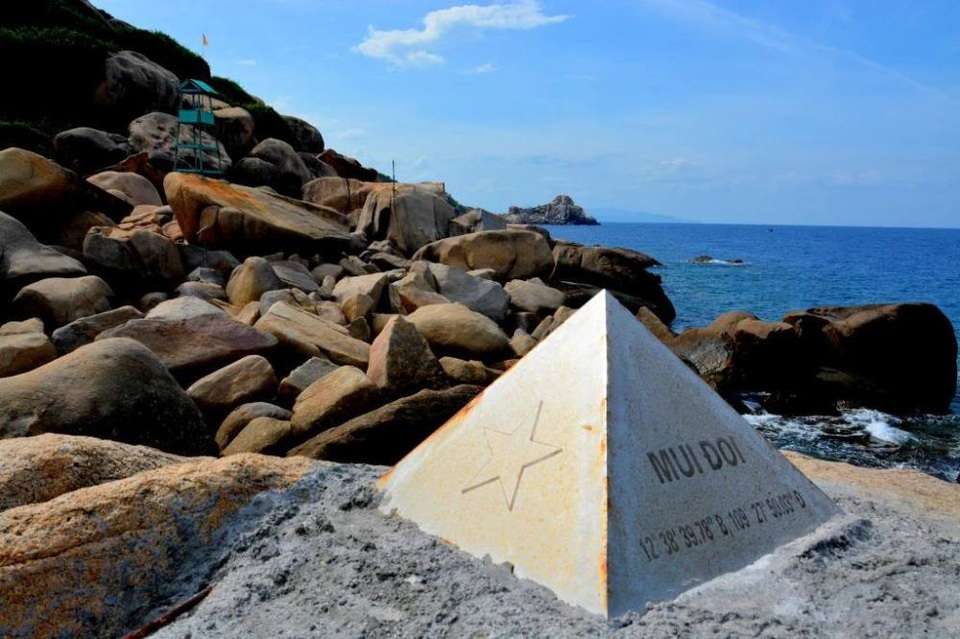 Mũi Đôi là điểm cực Đông mà dân phượt cả nước đều muốn chinh phục. (Ảnh: diadiemdulich)