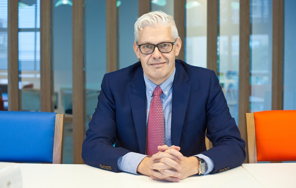Tư vấn về chương trình MBA Anh Quốc tại Việt Nam - 1 Ông Christopher Jeffery - Giám đốc Học vụ.