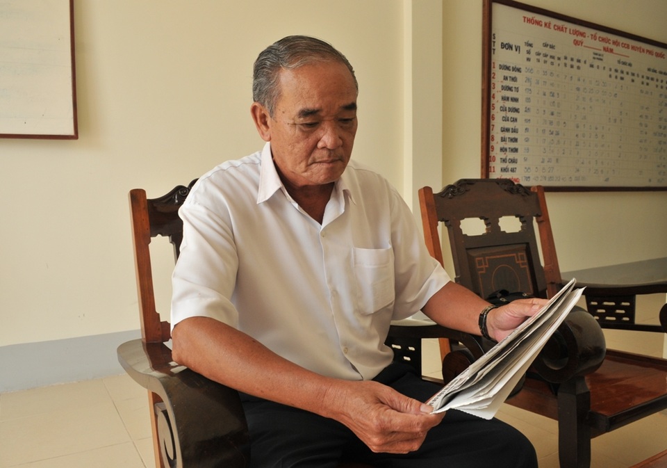 Từ cựu tù Phú Quốc tay không phá kẽm gai vượt ngục đến nông dân sản xuất giỏi - 3 
Ông Huỳnh Văn Em – nguyên Phó Chủ tịch Hội cựu chiến binh huyện Phú Quốc - cho biết, trong chiến đấu ông Ba Toản bất khuất kiên trung; trong lao động ông là tấm gương cho con cháu noi theo.