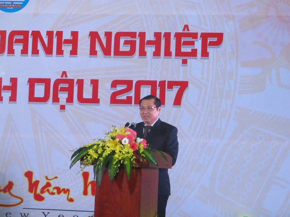 Bí thư Đà Nẵng: Doanh nghiệp làm ăn không được thì thành phố cũng không phát triển - 3 Chủ tịch UBND TP Đà Nẵng phát biểu tại buổi gặp mặt
