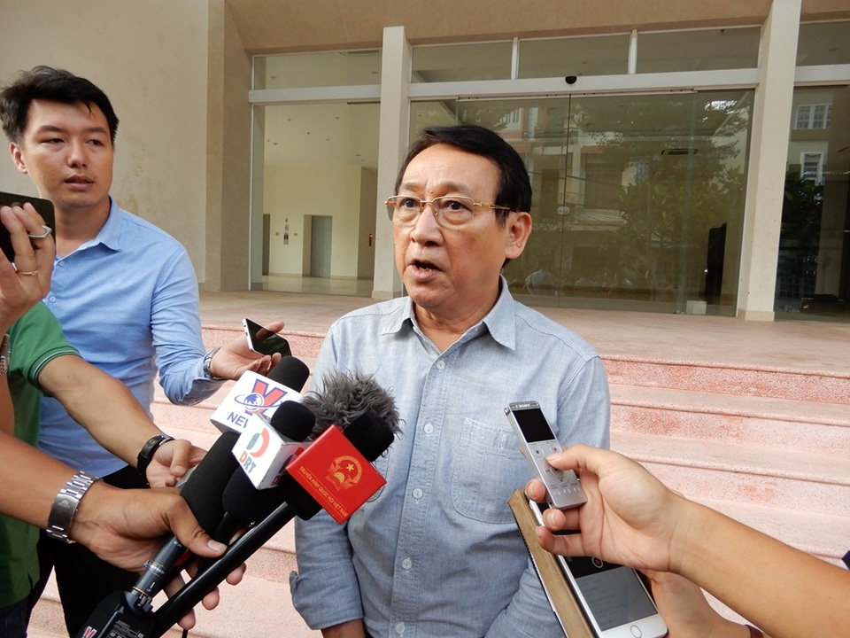  Ông Huỳnh Tấn Vinh, Chủ tịch Hiệp hội Du lịch Đà Nẵng trả lời báo chí sau buổi làm việc với Tổng cục Du lịch 