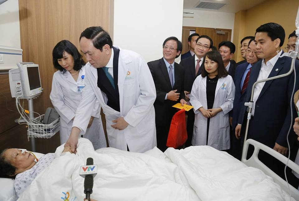 Người dân cả nước hân hoan trong phút giao thừa - 12 Người dân cả nước hân hoan trong phút giao thừa - 12