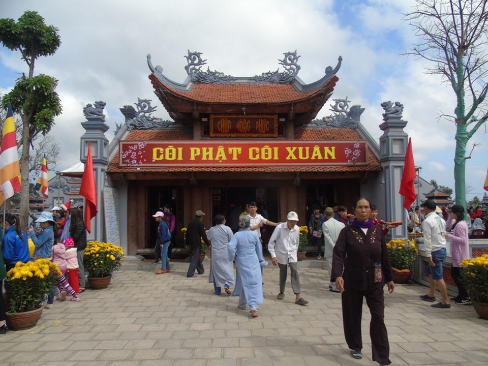 Quảng Bình: Hàng ngàn người tham dự Lễ hội chùa Hoằng Phúc 2017 - 5