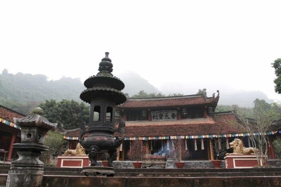 7 ngôi đền, chùa ở miền Bắc cho chuyến hành hương đầu năm - 2 Chùa Hương là địa điểm nhiều người tìm về đi lễ đầu năm.