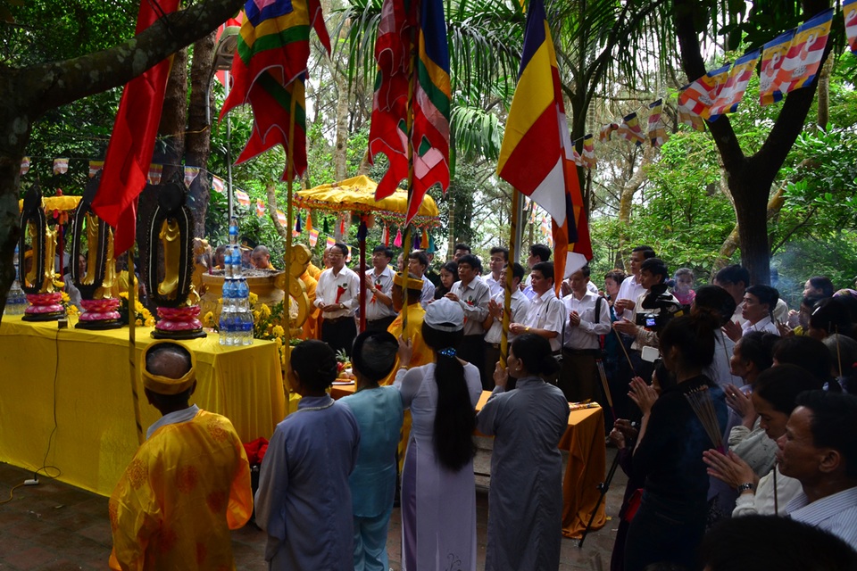 Theo dấu Chân Tiên về miền thơ mộng - 3 Theo dấu Chân Tiên về miền thơ mộng - 3