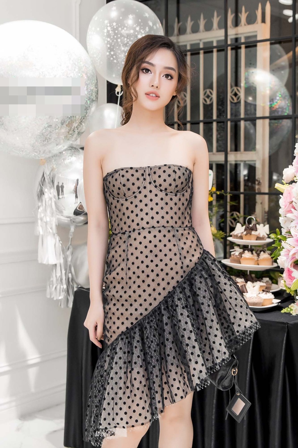 Khánh Linh từng được ví von là bản sao của Tâm Tít. Khánh Linh có vẻ đẹp tinh tế, sang trọng và khuôn mặt mong manh cuốn hút. Cô được các nhà mốt danh tiếng và giới trẻ Hà thành ưu ái đặt cho danh hiệu “Nữ hoàng lookbook Hà Nội”. Việc dừng chân quá sớm của Khánh Linh tại The Face đã để lại không ít tiếc nuối.