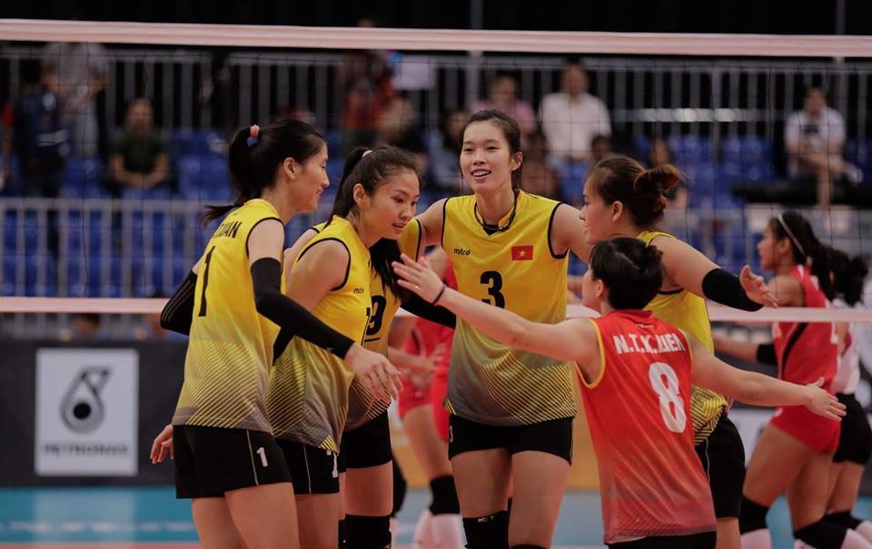 Nhật ký SEA Games 29 ngày 25/8: Kình ngư 15 tuổi Kim Sơn phá kỷ lục SEA Games - 36
Đội tuyển nữ bóng chuyền Việt Nam thi đấu với Philippines, ảnh Q:H