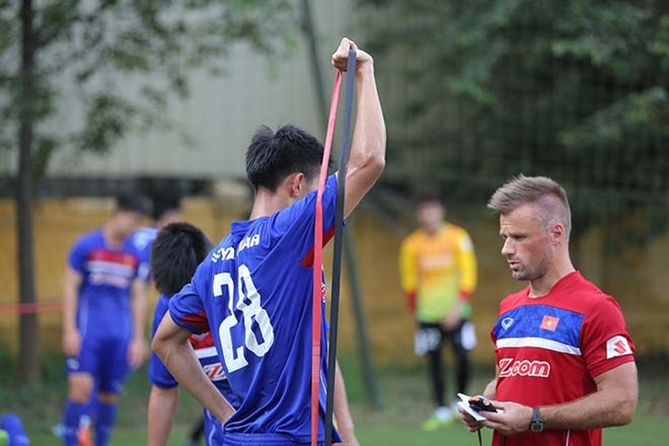 Chuyên gia thể lực người Đức “mất tích” bí ẩn ở U22 Việt Nam - 1
chuyên gia thể lực Martin Forkel không có mặt ở U22 Việt Nam mấy ngày qua