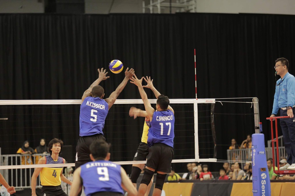 Nhật ký SEA Games ngày 26/8: Ánh Viên hoàn tất 8 HCV, bóng bàn giành HCV lịch sử - 24
Trận đấu bóng chuyền nam Việt Nam-Thái Lan đang diễn ra đầy căng thẳng