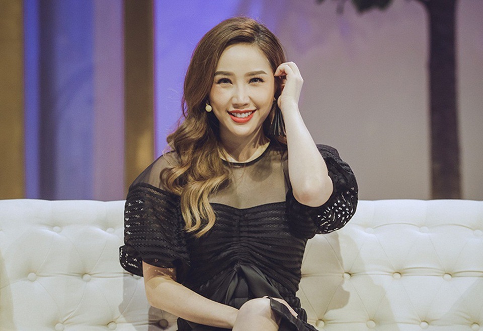 Không khó để nhận ra một vài năm trở lại đây, Bảo Thy bắt đầu tập thói quen tự lập và trong những lần chạy show đều không có sự xuất hiện của mẹ.