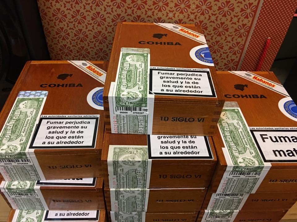 Những chuyện khó tin về thú chơi mới nổi: Hút cigar - 5 
Lượng cigar được đưa về Việt Nam hiện nay được cho là tăng vọt so với các năm trước