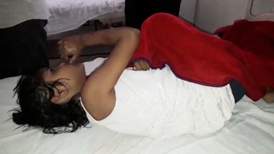 Cô bé rừng xanh sống cùng bầy khỉ ở Ấn Độ - 2 Cô bé rừng xanh sống cùng bầy khỉ ở Ấn Độ - 2