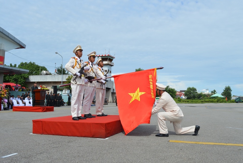 Thành lập đội đặc nhiệm tại Phú Quốc - 1
Phú Quốc được xác định là “đơn vị hành chính - kinh tế đặc biệt” nên nhiệm vụ bảo đảm an ninh chính trị tại đây là vô cùng quan trọng