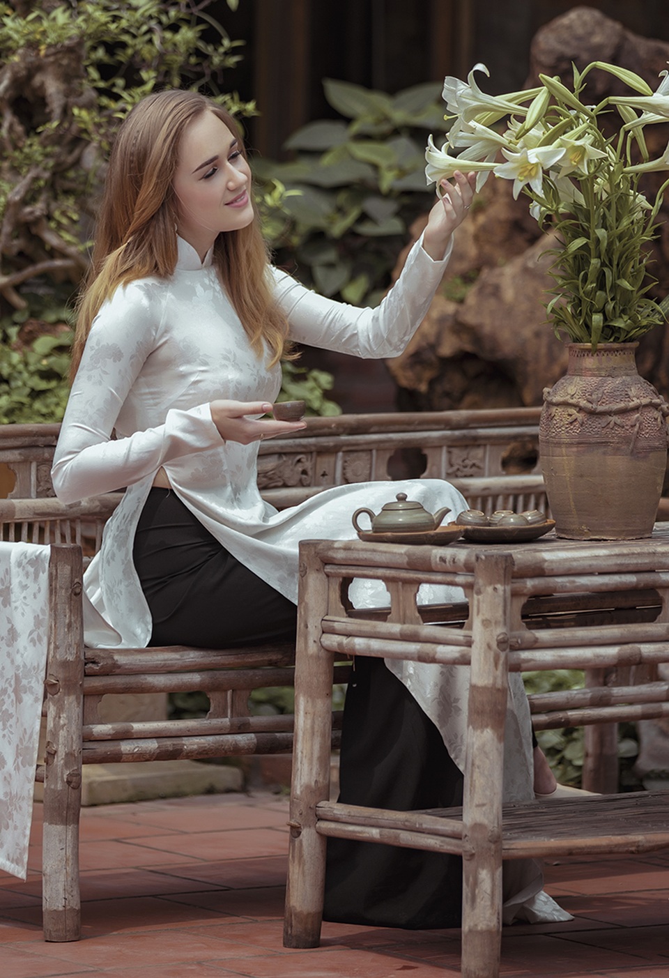 Cô gái Nga đem lòng yêu áo dài và Hà Nội - 9
Nhưng thành phố mà Daria mến mộ nhất là Hà Nội vì “thành phố này rất ấm cúng, thân thiện, có nhiều màu sắc”.