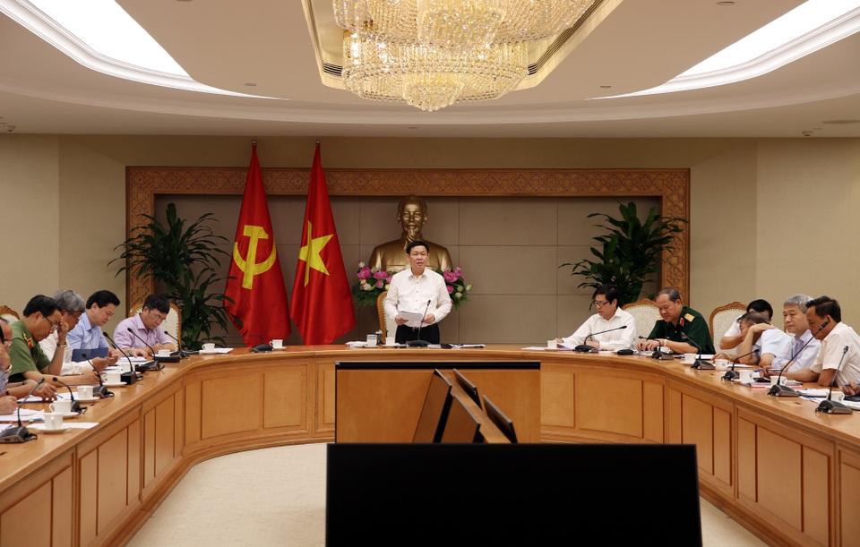 Cổ phần hóa doanh nghiệp: “Sai thì xử, kể cả bỏ tù” - 1 Cuộc họp sơ kết 6 tháng Ban chỉ đạo Đổi mới và phát triển doanh nghiệp, sáng 11/7