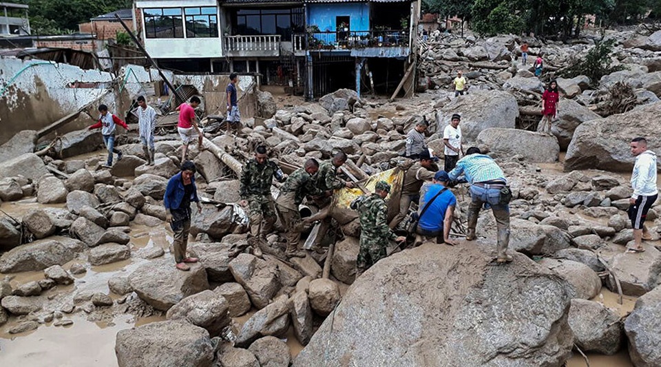 Hiện tượng lở đất không phải là hiếm gặp ở Colombia, đất nước thường xuyên gặp mưa lớn trong điều kiện địa hình đồi núi với nhiều ngôi nhà được xây dựng tạm bợ. Tuy nhiên, quy mô của trận lở đất lần này ở Mocoa được đánh giá là thảm họa. (Ảnh: AFP)
