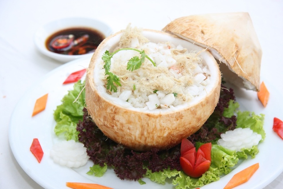 8 món cơm nức tiếng của người Việt - 8 Cơm dừa có cách chế biến rất độc đáo.