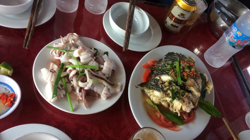 Du khách tố nhà tàu chặt chém giá trên vịnh Hạ Long