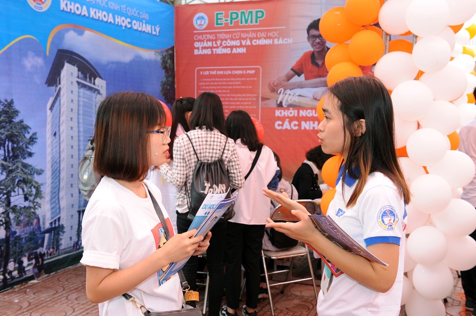 Việt Nam sẽ tham gia Công ước công nhận văn bằng giáo dục ĐH Khu vực Châu Á - Thái Bình Dương - 1
Hằng năm có gần 4.000 hồ sơ đề nghị công nhận văn bằng giáo dục đại học và nhiều công văn của các cơ quan, tổ chức hỏi về công nhận văn bằng của nước ngoài. (Ảnh: minh họa)